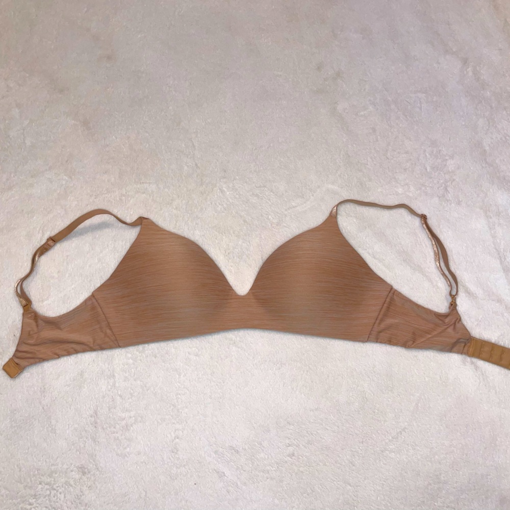 Victoria’s Secret light tan bra. Adjustable straps. Size 32 C.